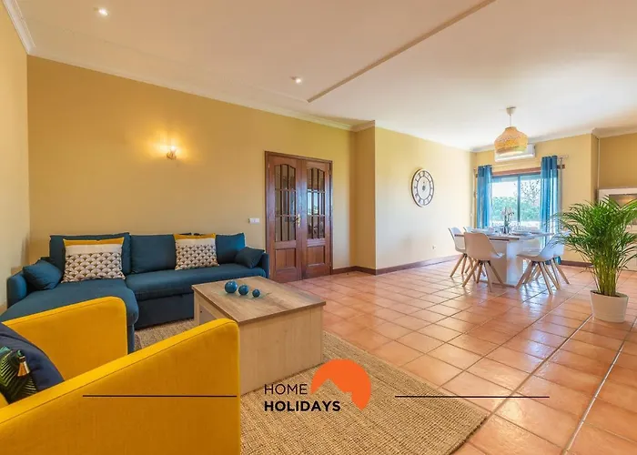 #071 Maria Luisa By Holidays *