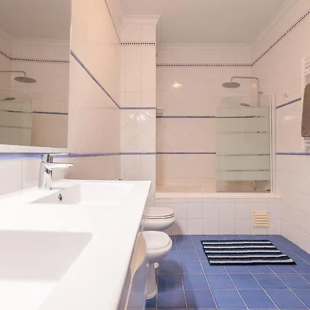 #071 Maria Luisa By Holidays *